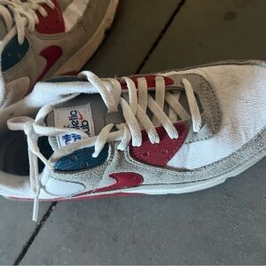 Men’s Nike Air Max 90 Shoes - Red, Blue, and White